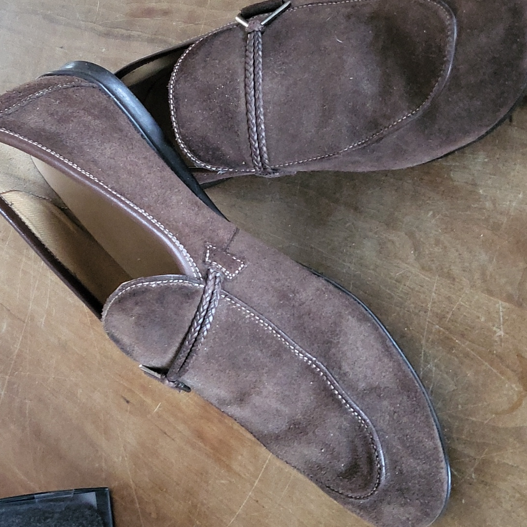 Geox Men's Size 11 Brown Suede (Leather) Casual & Dress Loafer. Silver Buckle